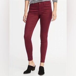 Like new condition red vintage looking jeans